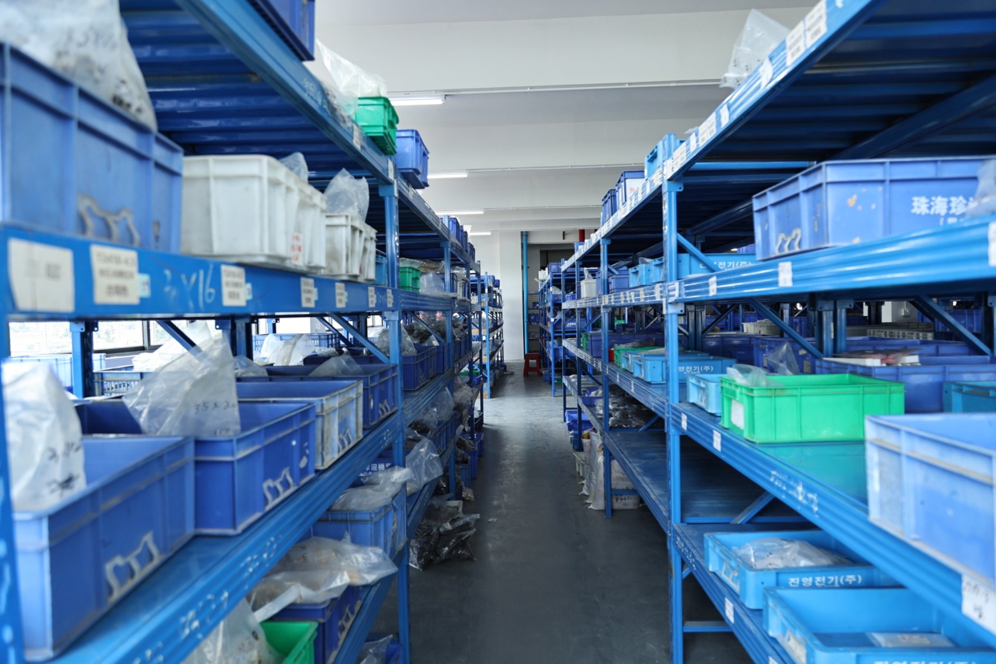 Warehouse environment 4