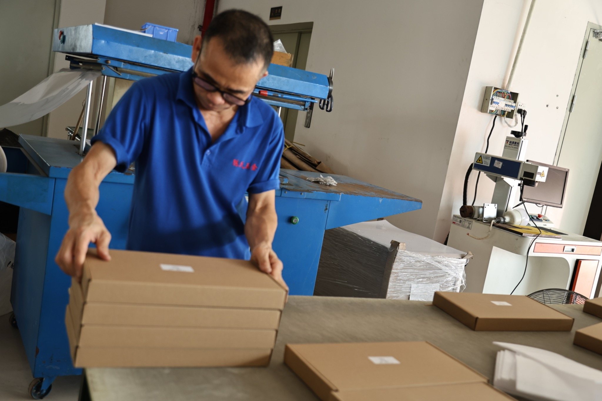 FENGYU packaging area
